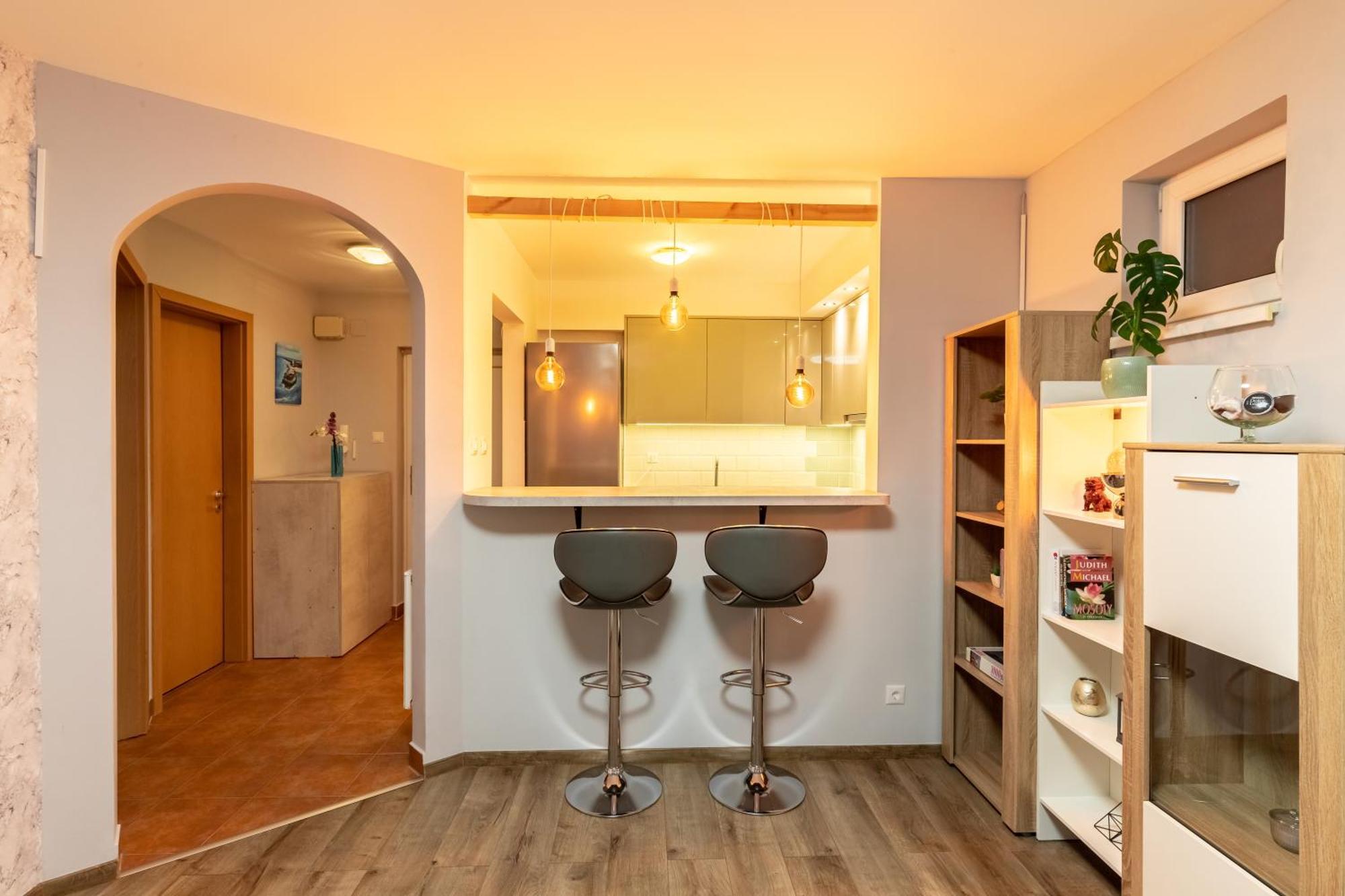 Center Budget Apartment Inside Free Parking Self Check-In Free Streaming Ac Balcony بودابست المظهر الخارجي الصورة